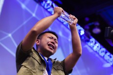 画像ギャラリー No.002のサムネイル画像 / ［EVO2015］激闘を制した選手達に聞く，その瞬間。「鉄拳7」ノビ選手，「GGXrd」小川選手，「ウルIV」ももち選手――EVO2015勝利者インタビュー