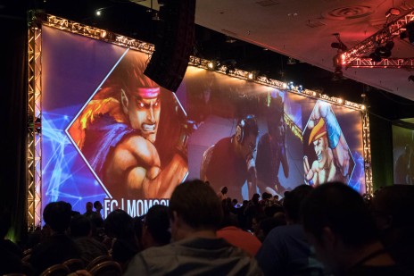 画像ギャラリー No.035のサムネイル画像 / ［EVO2015］激闘を制した選手達に聞く，その瞬間。「鉄拳7」ノビ選手，「GGXrd」小川選手，「ウルIV」ももち選手――EVO2015勝利者インタビュー