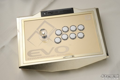 画像ギャラリー No.052のサムネイル画像 / ［EVO2015］激闘を制した選手達に聞く，その瞬間。「鉄拳7」ノビ選手，「GGXrd」小川選手，「ウルIV」ももち選手――EVO2015勝利者インタビュー