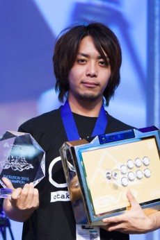 画像ギャラリー No.053のサムネイル画像 / ［EVO2015］激闘を制した選手達に聞く，その瞬間。「鉄拳7」ノビ選手，「GGXrd」小川選手，「ウルIV」ももち選手――EVO2015勝利者インタビュー