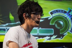 画像ギャラリー No.005のサムネイル画像 / ［超会議3］「ウルトラストリートファイターIV」エキシビションマッチ会場で，杉山P＆綾野APにアーケード版稼働後のあれこれを聞いてみた