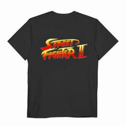 画像ギャラリー No.001のサムネイル画像 / 「ストII」のTシャツとスクエア缶バッジがヴィレッジバンガード限定で発売