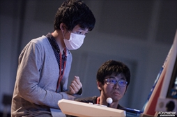 画像ギャラリー No.101のサムネイル画像 / 全11部門で頂点が争われた,格闘ゲーム全国大会「闘神祭2016」。2日間にわたる激戦を,フォトレポートで紹介