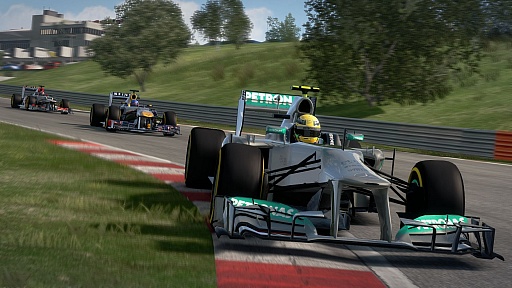 画像ギャラリー No.045のサムネイル画像 / 【PR】待望のシリーズ最新作「F1 2013」がついに登場。F1の歴史に輝かしい記録を残したドライバーやF1マシンと激しいバトルを繰り広げるのだ