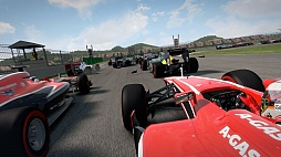画像ギャラリー No.057のサムネイル画像 / 【PR】待望のシリーズ最新作「F1 2013」がついに登場。F1の歴史に輝かしい記録を残したドライバーやF1マシンと激しいバトルを繰り広げるのだ
