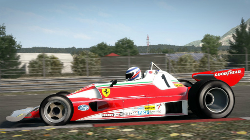 画像ギャラリー No.009のサムネイル画像 / 「F1 2013」をレビュー。人間同士のバトルが熱い「マルチプレイヤー」,そして往年のファン感涙必至の「90年代クラシックパック」の魅力に迫る