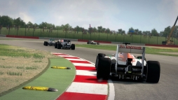 画像ギャラリー No.002のサムネイル画像 / 「F1 2013」，発売記念キャンペーンの当選者を発表。新たなムービーも公開