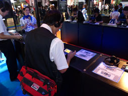 画像ギャラリー No.016のサムネイル画像 / ［TGS 2013］VOCALOIDの魅力が光る五・七・五。iOSアプリとはまた違う楽しさを秘めた，セガのリズムアクション「うた組み575」をプレイしてきた