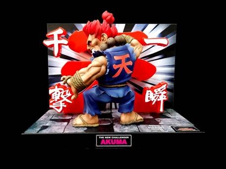 画像ギャラリー No.002のサムネイル画像 / 「ストリートファイター」シリーズから豪鬼のLEDサウンド付きフィギュアが登場