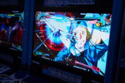 画像ギャラリー No.005のサムネイル画像 / これはP4Uの続編か。新キャラ・岳羽ゆかりと伊織順平が参戦した新タイトルが,秋葉原Heyとタイトーステーション大阪日本橋でロケテスト開始
