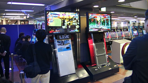 画像ギャラリー No.001のサムネイル画像 / 新キャラ追加とシャドウモード強化が施されたアーケード版「P4U2」Ver.2.00ロケテストレポート。アークシステムワークス開発陣のミニインタビューも掲載