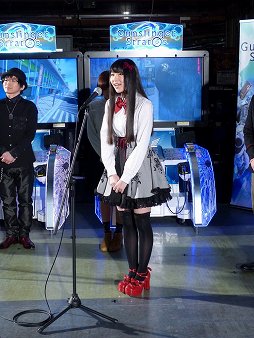 画像ギャラリー No.004のサムネイル画像 / 「ガンスリンガー ストラトス2」が稼働開始。オープニングセレモニーには,ふなっしーが応援に駆けつけたなっしー!