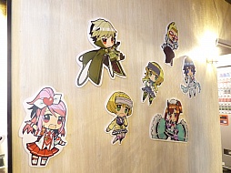 画像ギャラリー No.002のサムネイル画像 / 「ガンスリンガー ストラトス」の稼働2周年を記念するカフェがオープン。声優の阿部 敦さんと植田佳奈さんも登場したオープニングセレモニーをレポート