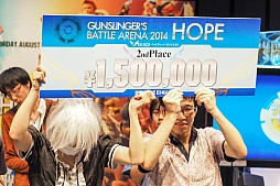 画像ギャラリー No.045のサムネイル画像 / 「ガンスリンガーストラトス2」公式大会「GUNSLINGER’S BATTLE ARENA -HOPE-」をレポート。優勝チーム「にょん」のミニインタビューも掲載