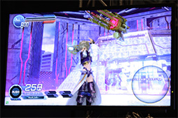 画像ギャラリー No.004のサムネイル画像 / ［TGS 2014］「ガンスリンガー ストラトス2」とFFシリーズの衣装コラボを公開。出演声優4名によるスペシャルステージをレポート