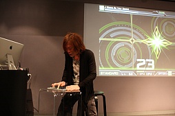 画像ギャラリー No.007のサムネイル画像 / 「CROSS×BEATS」の体験イベントが開催。新曲発表やNAOKI氏との対戦が行われた会場の様子をレポート