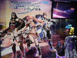 画像ギャラリー No.001のサムネイル画像 / [TGS 2013]「ファンタシースター ノヴァ」のステージイベントをレポート。“声を掛け合える距離感”を意識して開発を進めるキーパーソン3人が思いを語った
