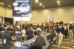 画像ギャラリー No.008のサムネイル画像 / 「ファンタシースター ノヴァ」「電撃文庫 FIGHTING CLIMAX」「シャイニング・レゾナンス」がプレイアブル出展された体験会レポート。各プロデューサーへの合同インタビューも掲載