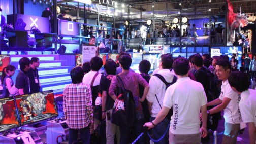 画像ギャラリー No.013のサムネイル画像 / ［TGS 2014］あーくれぼ2014の決勝カードが再現された，「GUILTY GEAR Xrd -SIGN-」遊王戦レポート。新キャラのお披露目を兼ねたエキシビションも