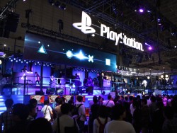 画像ギャラリー No.016のサムネイル画像 / ［TGS 2014］あーくれぼ2014の決勝カードが再現された，「GUILTY GEAR Xrd -SIGN-」遊王戦レポート。新キャラのお披露目を兼ねたエキシビションも