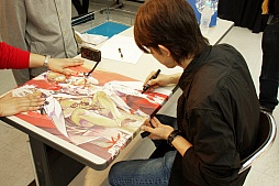 画像ギャラリー No.010のサムネイル画像 / 「GUILTY GEAR Xrd -SIGN-」発売記念イベントをレポート。石渡太輔氏によるサイン会はかなりの“おもてなし仕様”