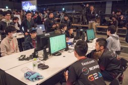画像ギャラリー No.004のサムネイル画像 / 「CS:GO」「FIFA16」「GGXrd」の3部門で争われた「第1回 日本eスポーツ選手権大会」レポート。ゲームアスリートの育成を目指すJeSPAの活動が本格始動