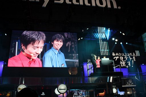 画像ギャラリー No.001のサムネイル画像 / ［TGS 2013］東西ぷよぷよ代表プレイヤーによる「一遊入魂」。スーパープレイで会場が沸いた「ぷよぷよテトリス」ステージをレポート