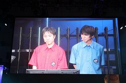 画像ギャラリー No.006のサムネイル画像 / ［TGS 2013］東西ぷよぷよ代表プレイヤーによる「一遊入魂」。スーパープレイで会場が沸いた「ぷよぷよテトリス」ステージをレポート
