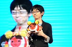 画像ギャラリー No.005のサムネイル画像 / ［TGS2013］「太鼓の達人 Wii U　ば〜じょん！」の詳細も明らかにされた，「太鼓の達人×ももいろクローバーZ コラボ紹介ステージ」の模様をレポート