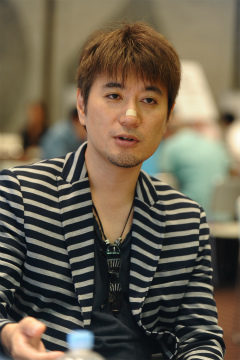 画像ギャラリー No.008のサムネイル画像 / ［TGS 2013］実は僕の趣味に寄ったプロジェクトなんです――「オウガバトル」シリーズで知られる松野泰己氏の関わる新作「アンサング・ストーリー」とはどんなゲームなのか話を聞いてきた