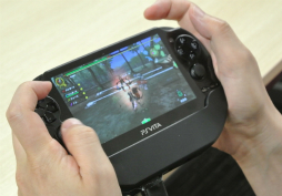画像ギャラリー No.023のサムネイル画像 / PS Vita版「モンスターハンター フロンティアG」の正式サービス開始が迫る。初となる携帯ゲーム機展開について杉浦一徳氏と木本龍己氏に聞いた