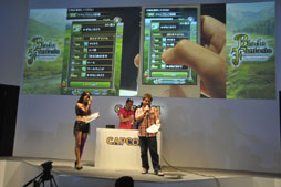 画像ギャラリー No.020のサムネイル画像 / ［TGS 2013］iOS向け新作RPG「ブレイド ファンタジア」の発表や「ドラゴンズドグマ クエスト」のPS Vita版実機デモが行われたカプコンの新作アプリラインナップステージをレポート