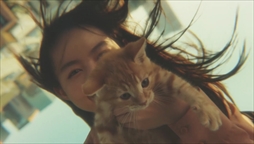 画像ギャラリー No.012のサムネイル画像 / 「GRAVITY DAZE 2」，伊藤万理華さんを起用したPV「GRAVITY CAT / 重力的眩暈子猫編」を公開。「GRAVITY DAZE」の世界観が実写ムービーに