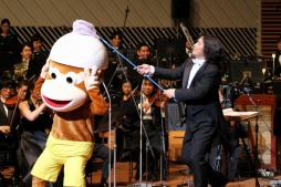 画像ギャラリー No.012のサムネイル画像 / 「GAME SYMPHONY JAPAN 23rd CONCERT 〜PlayStationを彩るJAPAN Studio音楽祭2017〜」レポート。PlayStation名作の楽曲をオーケストラが演奏。トロ&クロやパラッパ,ピポサルも登場!