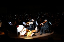 画像ギャラリー No.015のサムネイル画像 / 「GAME SYMPHONY JAPAN 23rd CONCERT 〜PlayStationを彩るJAPAN Studio音楽祭2017〜」レポート。PlayStation名作の楽曲をオーケストラが演奏。トロ&クロやパラッパ,ピポサルも登場!