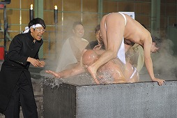 画像ギャラリー No.012のサムネイル画像 / 「魁!!男塾 〜日本よ、これが男である!〜」,お笑い芸人が過酷な試練に挑むスペシャル動画が27日公開
