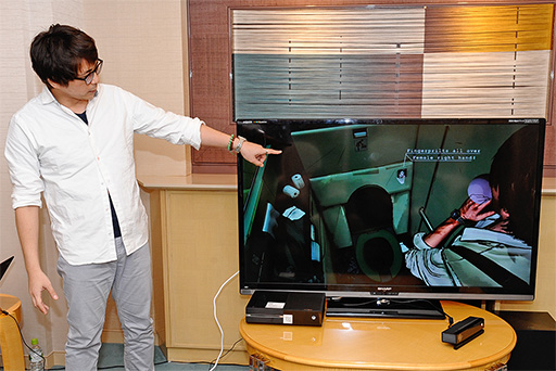 画像ギャラリー No.004のサムネイル画像 / ［TGS 2013］Xbox Oneの日本産ミステリーアドベンチャー「D4」は，Kinectを通じて主人公の行動を疑似体験できる。独特のシステムをレポート