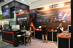 画像ギャラリー No.002のサムネイル画像 / ［COMPUTEX］AVerMediaが4K/60fps対応のビデオキャプチャカードを発表。人気の「AVT-C878」はマイナーチェンジ版を開発中