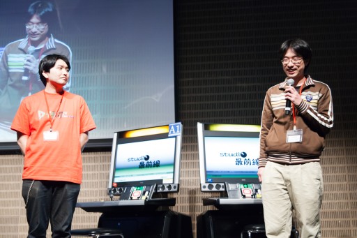 画像ギャラリー No.003のサムネイル画像 / セガ主催の格ゲーイベント「D-1 ULTIMATE CLIMAX BLADE」決勝大会フォトレポート。「ブレードアークス」「DOA5UA」「電撃FC」の頂点が決定
