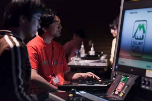 画像ギャラリー No.007のサムネイル画像 / セガ主催の格ゲーイベント「D-1 ULTIMATE CLIMAX BLADE」決勝大会フォトレポート。「ブレードアークス」「DOA5UA」「電撃FC」の頂点が決定