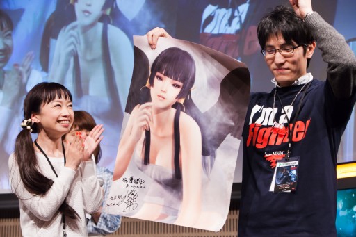画像ギャラリー No.045のサムネイル画像 / セガ主催の格ゲーイベント「D-1 ULTIMATE CLIMAX BLADE」決勝大会フォトレポート。「ブレードアークス」「DOA5UA」「電撃FC」の頂点が決定