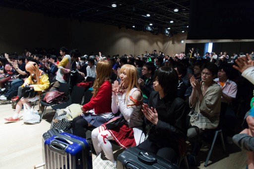 画像ギャラリー No.048のサムネイル画像 / セガ主催の格ゲーイベント「D-1 ULTIMATE CLIMAX BLADE」決勝大会フォトレポート。「ブレードアークス」「DOA5UA」「電撃FC」の頂点が決定