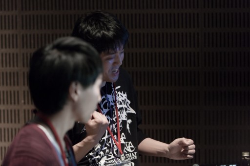 画像ギャラリー No.081のサムネイル画像 / セガ主催の格ゲーイベント「D-1 ULTIMATE CLIMAX BLADE」決勝大会フォトレポート。「ブレードアークス」「DOA5UA」「電撃FC」の頂点が決定
