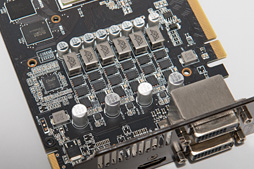 画像ギャラリー No.021のサムネイル画像 / ASUSのRadeon R9 280X&270Xカスタムモデルを試す。オリジナル基板とクロックアップ設定にはどれだけの価値があるか