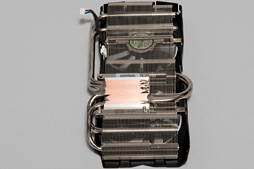 画像ギャラリー No.012のサムネイル画像 / ASUSとGIGABYTEのオリジナルデザイン版「Radeon R9 290X」カードをテスト。GPUクーラーの実力は甲乙つけがたい