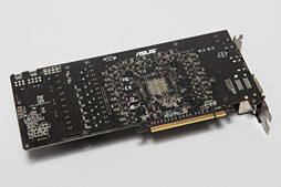 画像ギャラリー No.018のサムネイル画像 / ASUSとGIGABYTEのオリジナルデザイン版「Radeon R9 290X」カードをテスト。GPUクーラーの実力は甲乙つけがたい