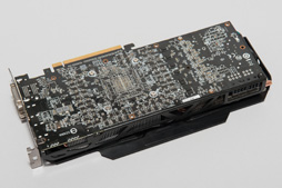 画像ギャラリー No.021のサムネイル画像 / ASUSとGIGABYTEのオリジナルデザイン版「Radeon R9 290X」カードをテスト。GPUクーラーの実力は甲乙つけがたい