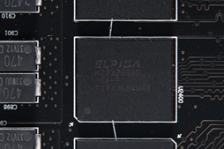 画像ギャラリー No.027のサムネイル画像 / ASUSとGIGABYTEのオリジナルデザイン版「Radeon R9 290X」カードをテスト。GPUクーラーの実力は甲乙つけがたい