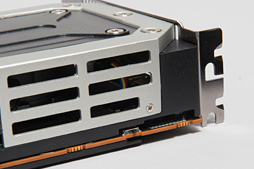 画像ギャラリー No.008のサムネイル画像 / 「Radeon R9 295X2」レビュー。“デュアルR9 290X”は疑いなく史上最速シングルカードだ