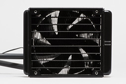 画像ギャラリー No.012のサムネイル画像 / 「Radeon R9 295X2」レビュー。“デュアルR9 290X”は疑いなく史上最速シングルカードだ